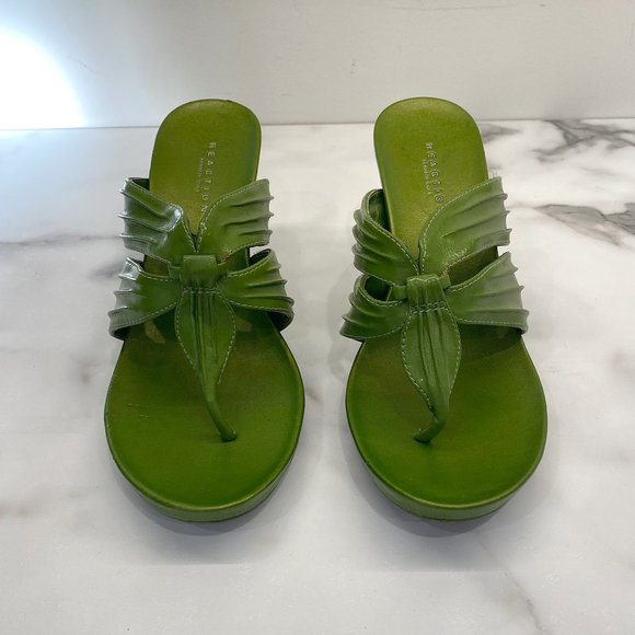 Kenneth Cole Reaction green wedge sandals - Picture 5 of 13